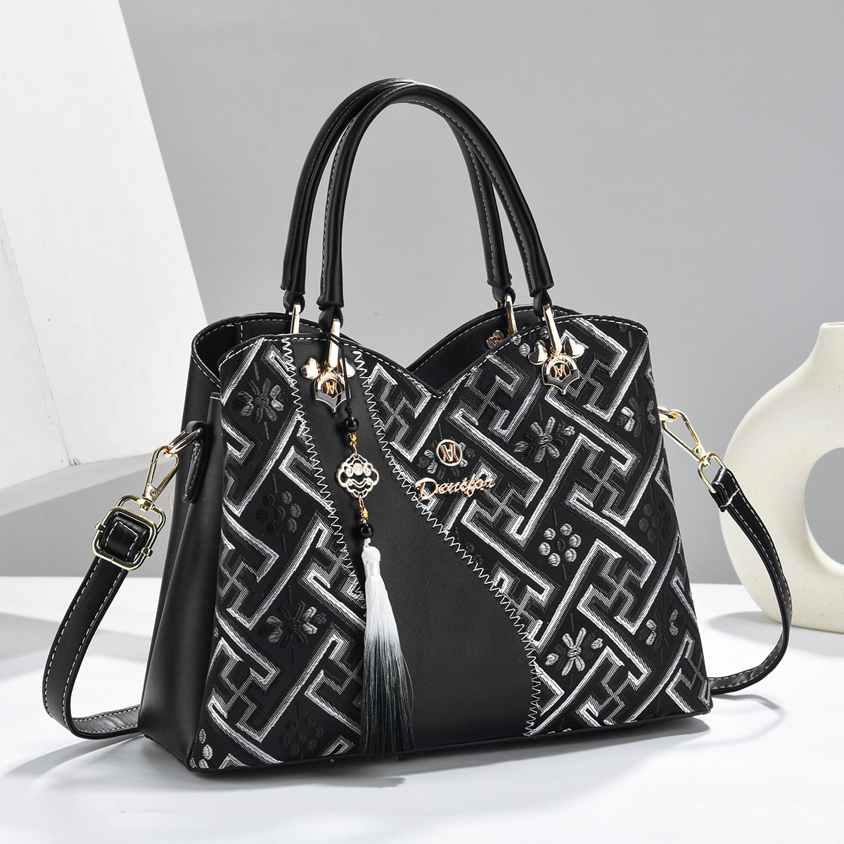 Embroidered Pattern Women's Handbag with Tassel Charm Prime 118 - Image 4