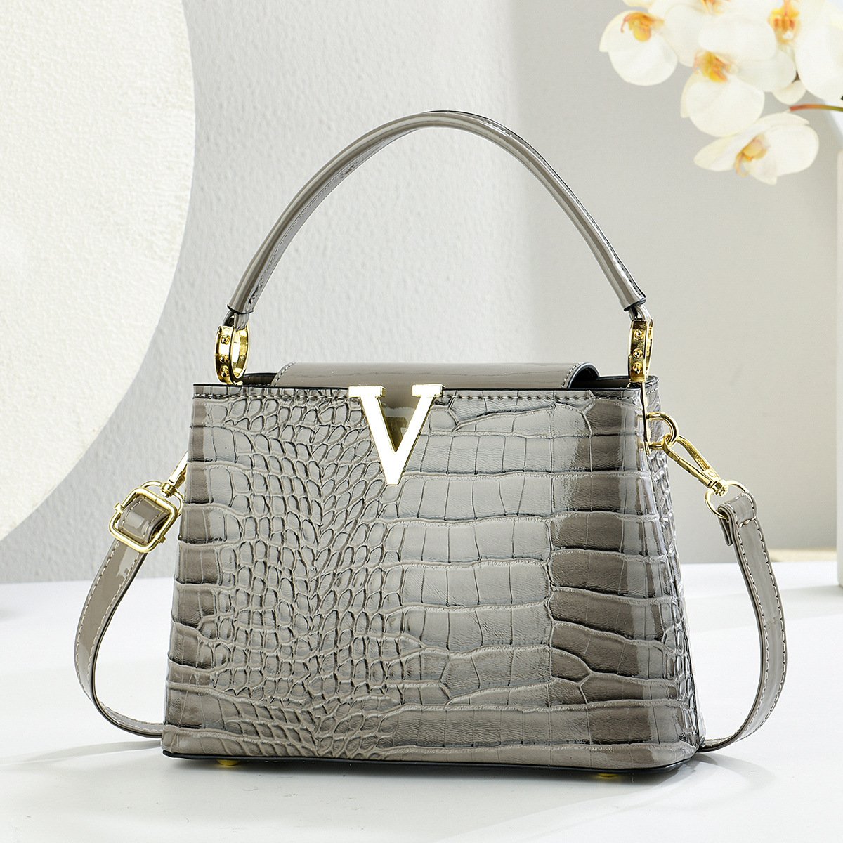 Women’s V-Hardware Structured Top-Handle & Crossbody Handbag Collection Prime 145 - Image 5