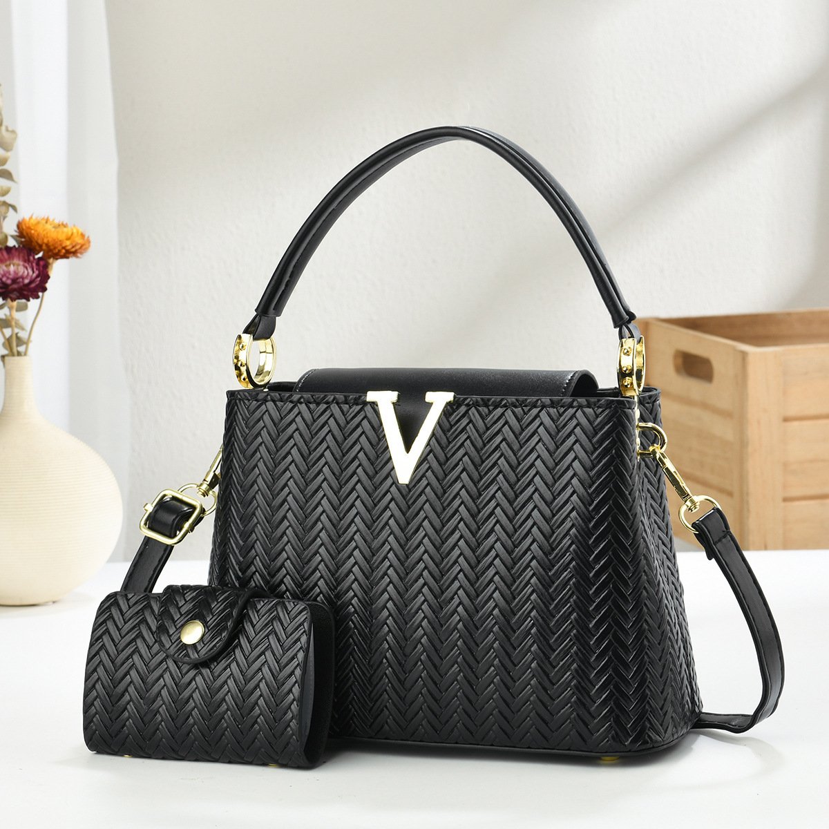 Women’s V-Hardware Structured Top-Handle & Crossbody Handbag Collection Prime 145 - Image 2