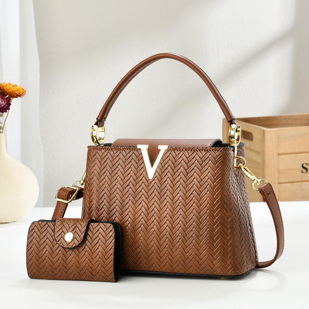 Women’s V-Hardware Structured Top-Handle & Crossbody Handbag Collection Prime 145 - Image 6